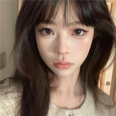 窗户边有人